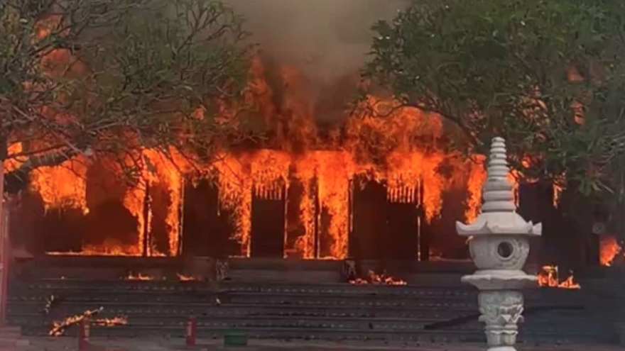 800-year-old pagoda in Phu Tho destroyed in massive blaze